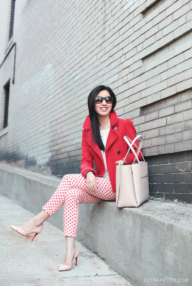 apple pants red coat2