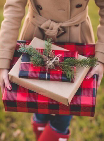 plaid holiday presents gift wrap FS