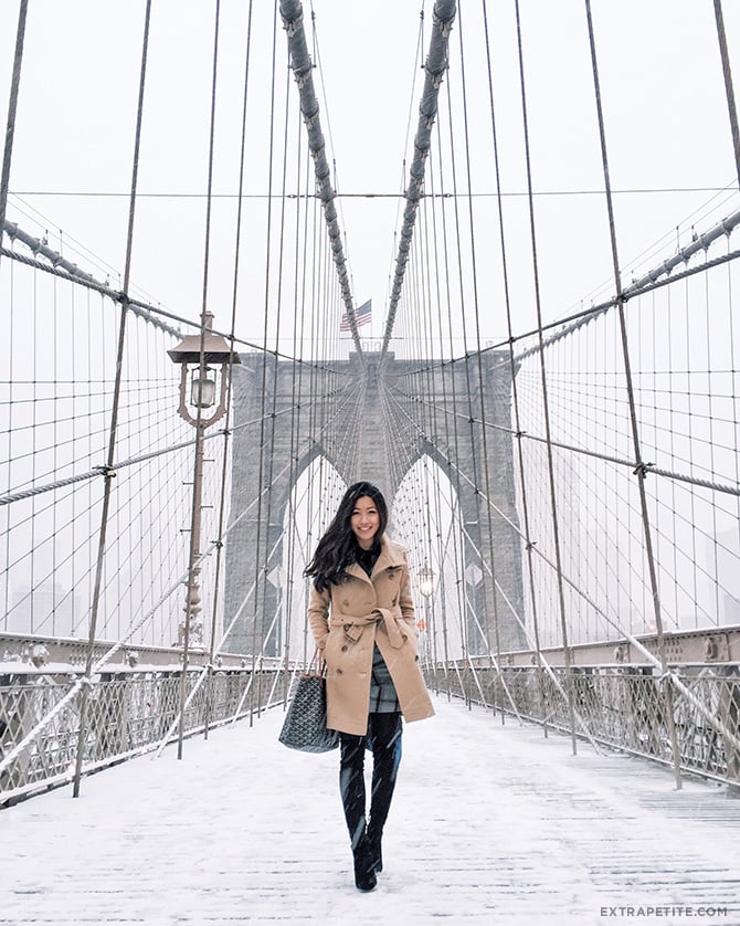 brooklyn bridge snow new york winter outfit