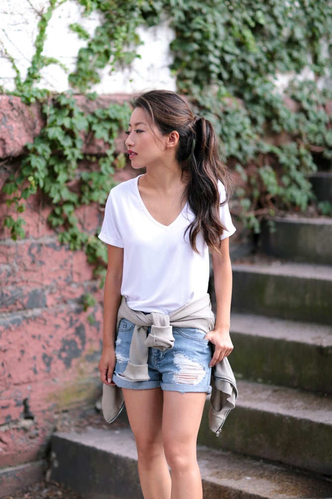 missguided petites casual denim shorts white tee outfit