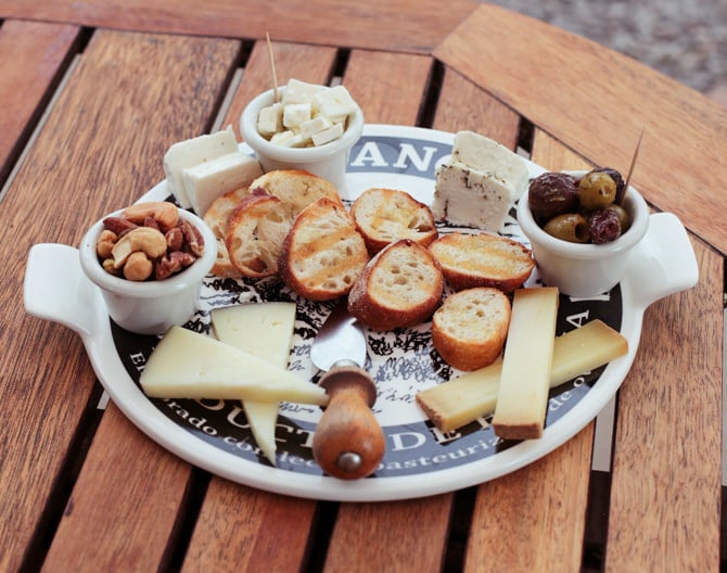 surfing goat dairy farm cheese charcuterie platter where to eat maui hawaii