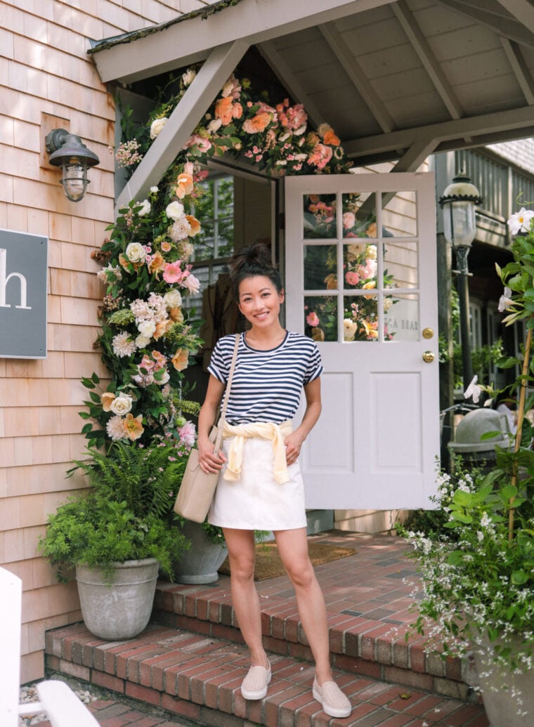 nantucket outfit everlane petites mgemi cerchio sneaker