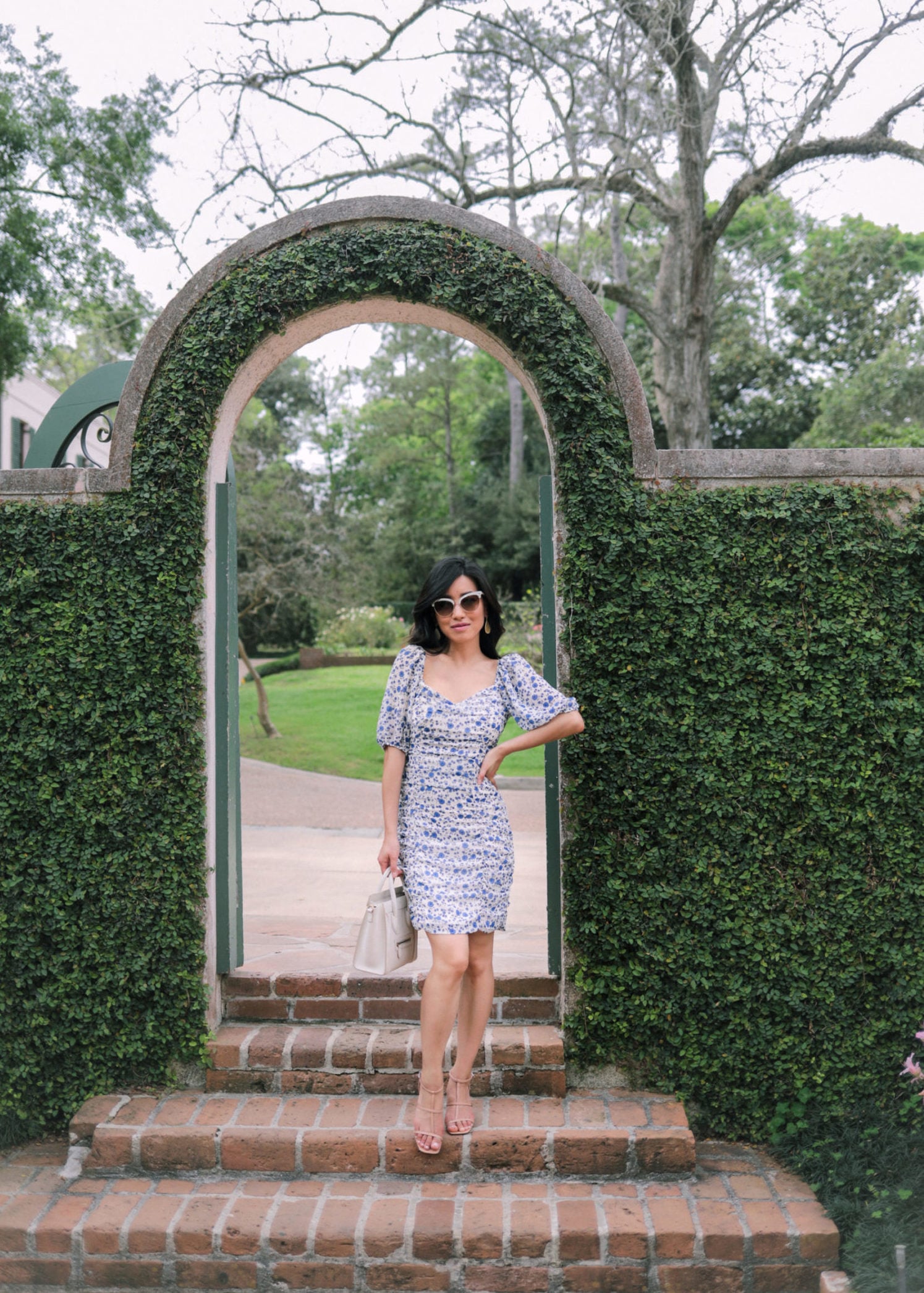 floral dress tummy flattering petite blogger
