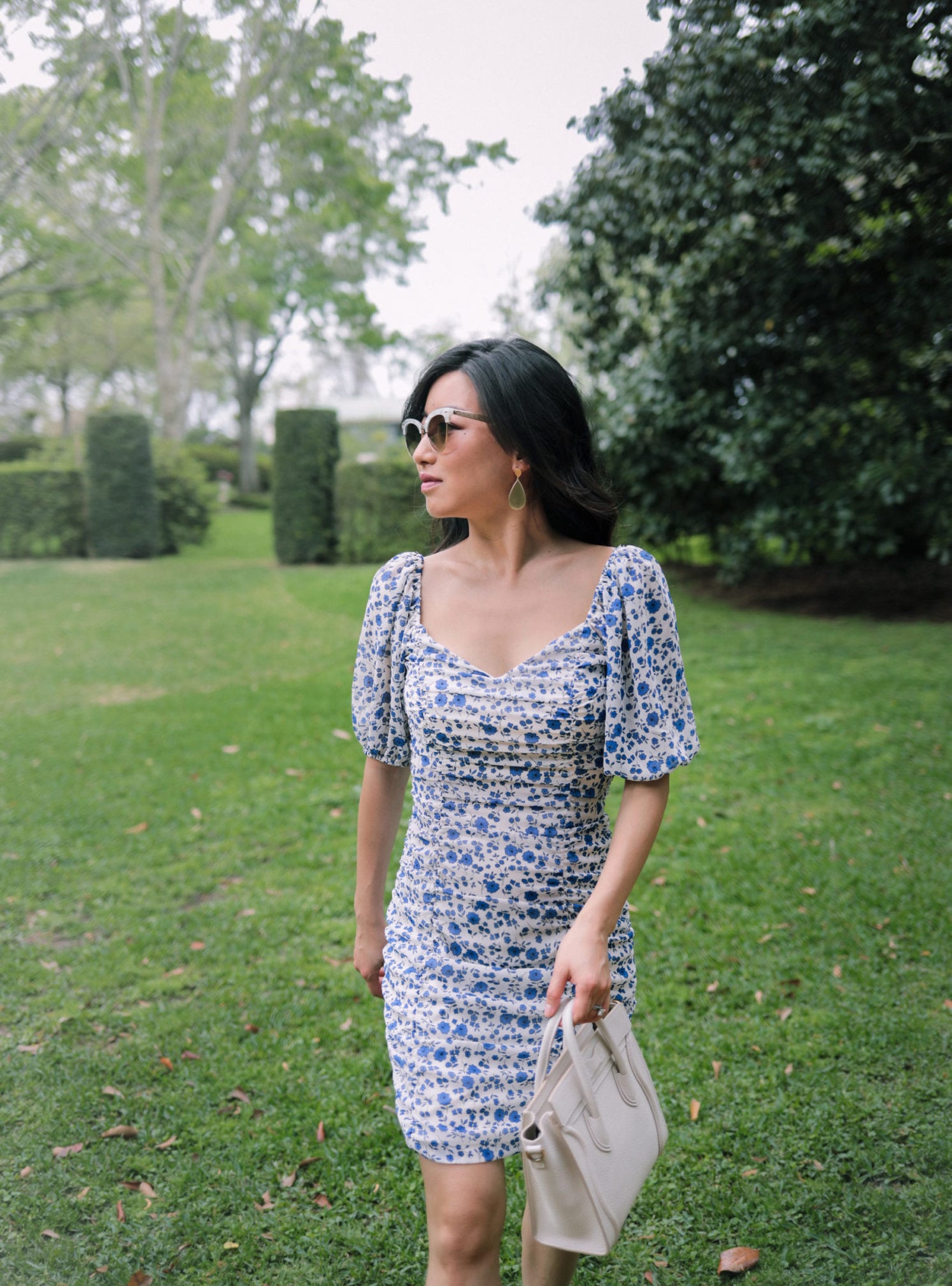 curve flattering short spring dress asian blogger