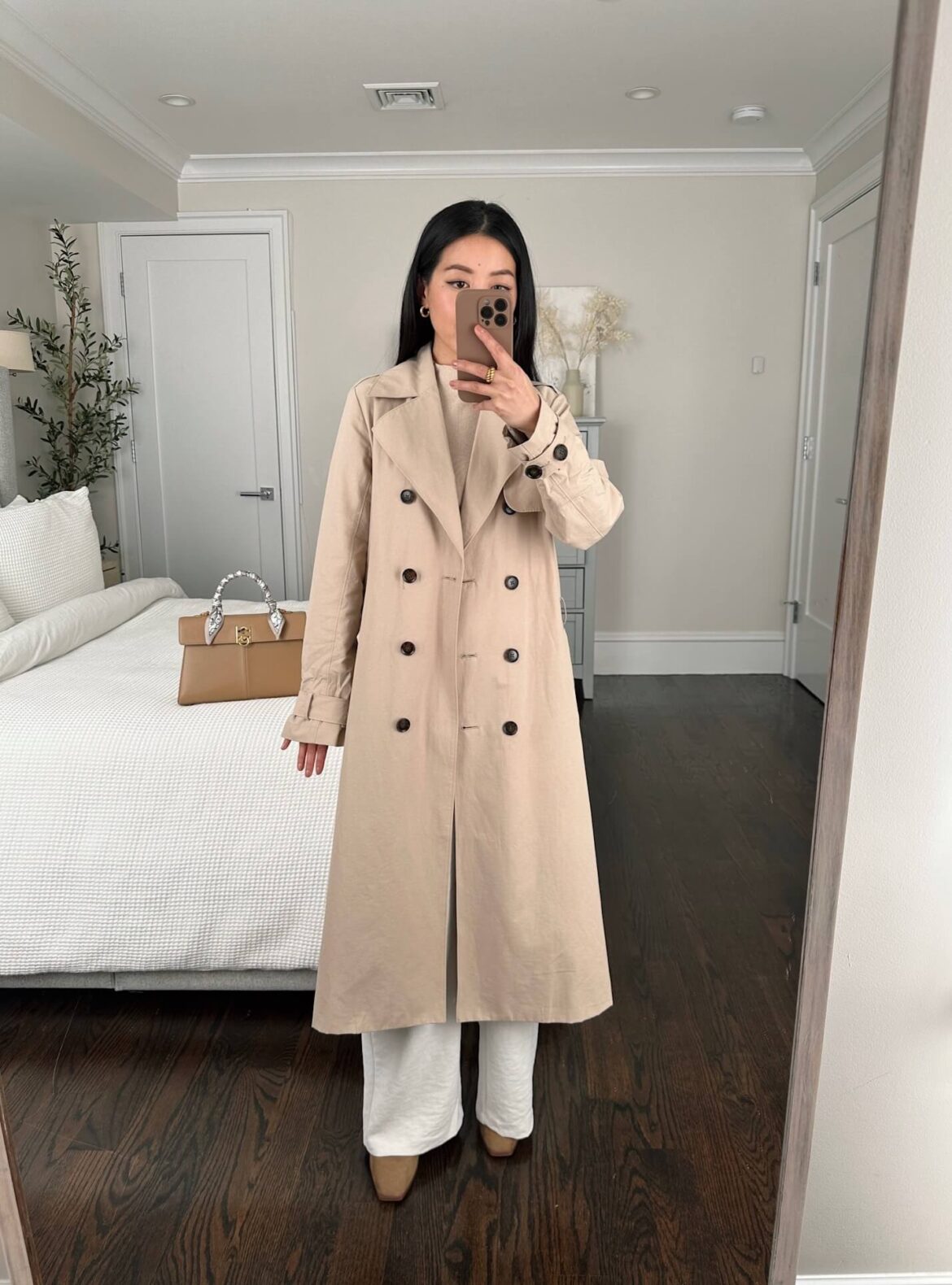 How to Style an Oversized Trench on a Petite Frame